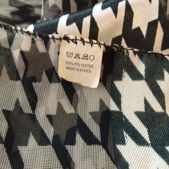 (3/$22) Black and white houndstooth print polyester scarf - Picture 7 of 7